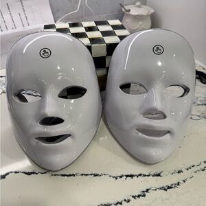 True Beauty Glow 
Red Light Anti-Aging Mask x2